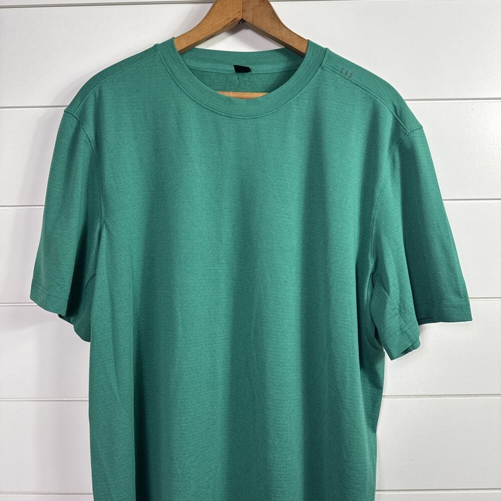 Lululemon Activewear Tee Shirt Crewneck Short Sleeve Green sz M - Picture 2 of 7